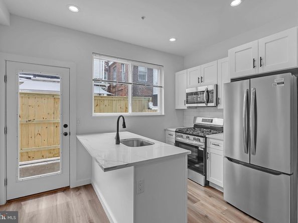 1526 W Seybert Street, Philadelphia PA 19121