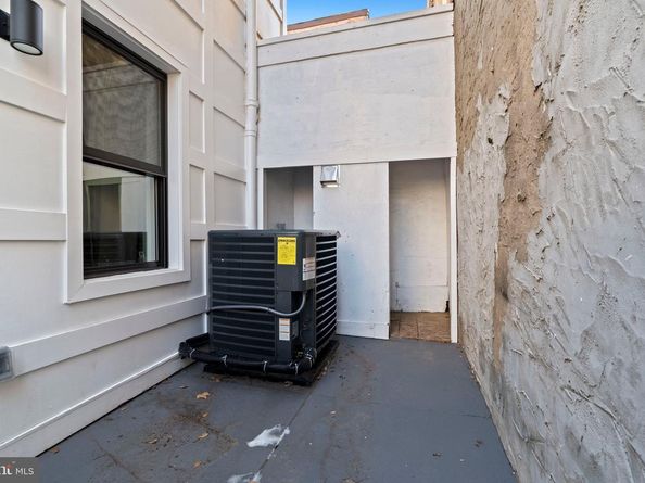 124 W Master Street, Philadelphia PA 19122