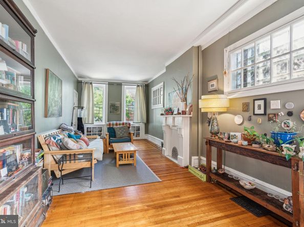 4310 Pine Street, Philadelphia PA 19104