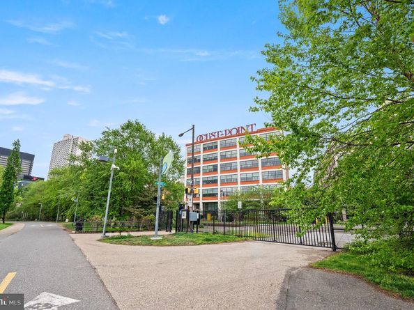 2429 Locust Street 409, Philadelphia PA 19103