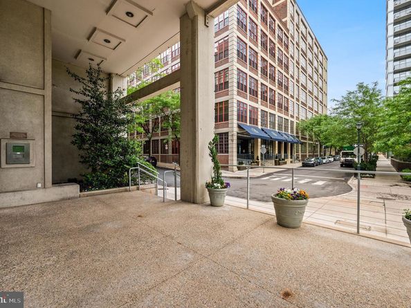 2429 Locust Street 409, Philadelphia PA 19103