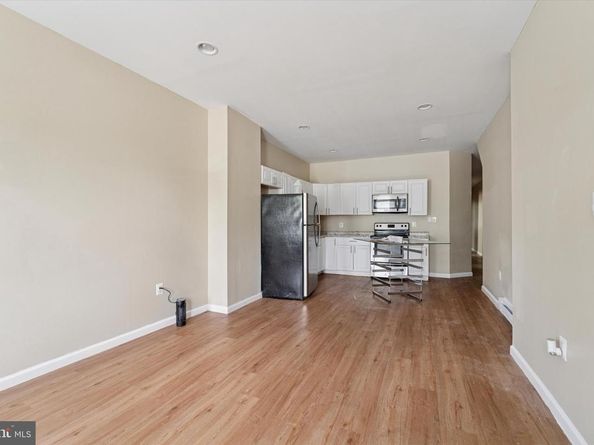 7018 Woodland Avenue, Philadelphia PA 19142