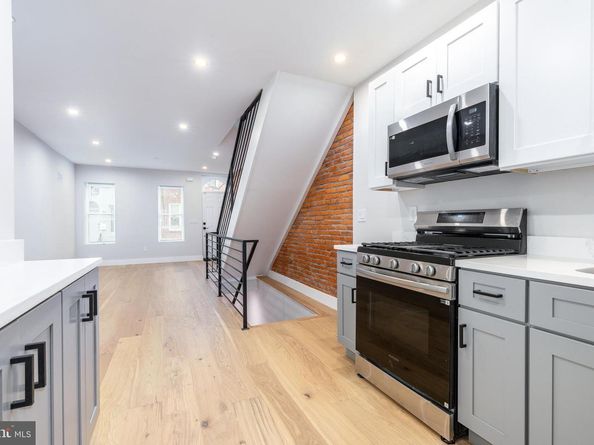 2433 W Seybert Street, Philadelphia PA 19121