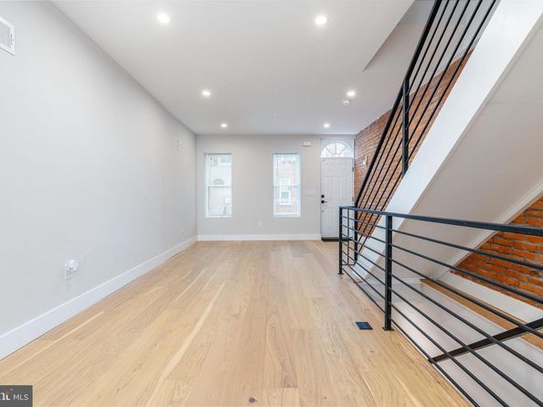 2433 W Seybert Street, Philadelphia PA 19121