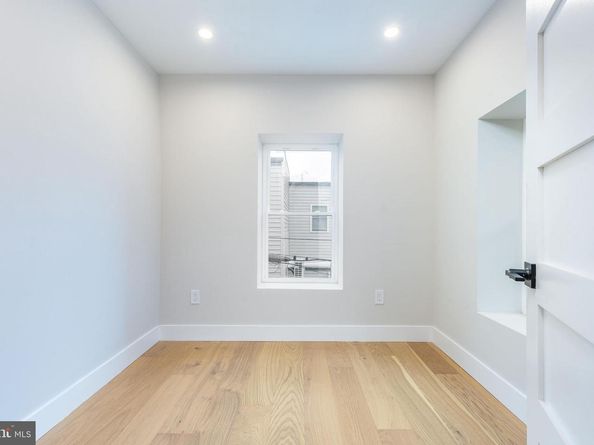 2433 W Seybert Street, Philadelphia PA 19121