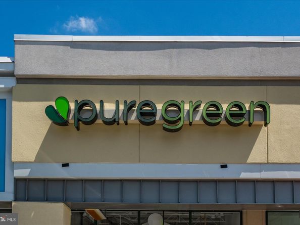 627 Hine Street SE, Vienna VA 22180