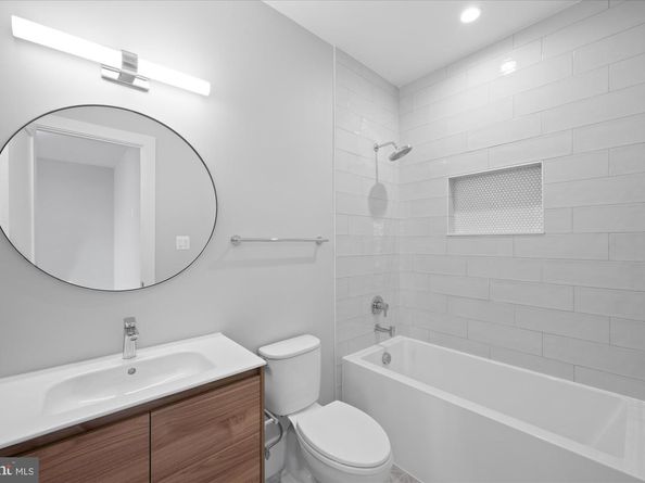 627 Hine Street SE, Vienna VA 22180