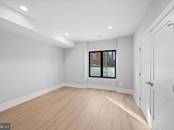 627 Hine Street SE, Vienna VA 22180