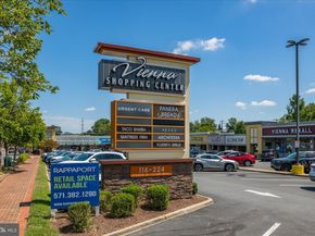 627 Hine Street SE, Vienna VA 22180