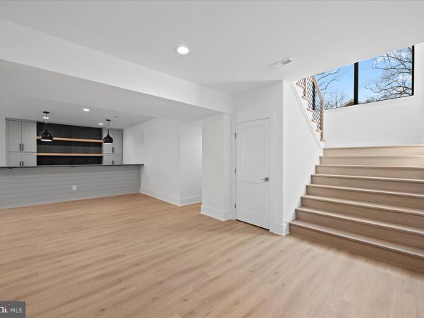 627 Hine Street SE, Vienna VA 22180