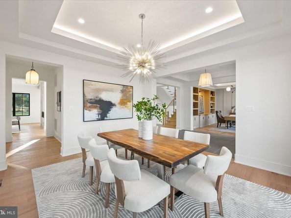 627 Hine Street SE, Vienna VA 22180