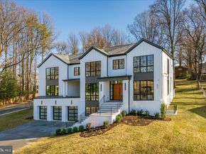 627 Hine Street SE, Vienna VA 22180