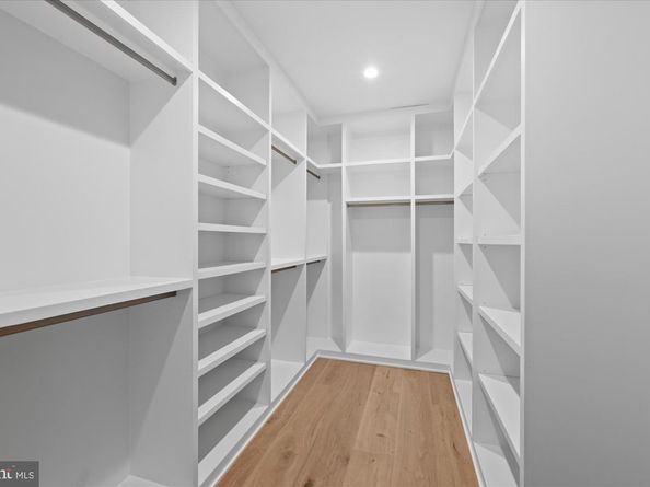 627 Hine Street SE, Vienna VA 22180