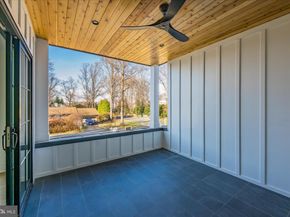 627 Hine Street SE, Vienna VA 22180