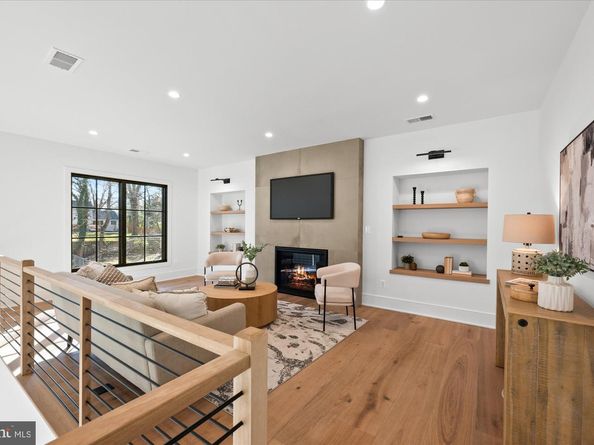 627 Hine Street SE, Vienna VA 22180