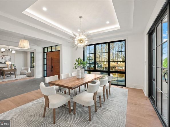 627 Hine Street SE, Vienna VA 22180