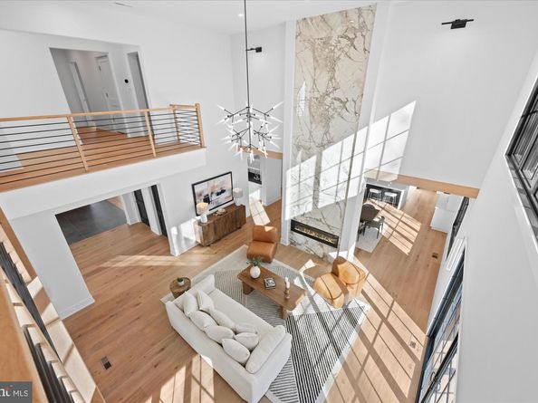 627 Hine Street SE, Vienna VA 22180