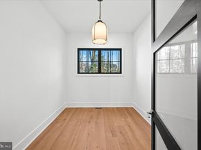 627 Hine Street SE, Vienna VA 22180