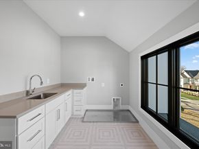 627 Hine Street SE, Vienna VA 22180