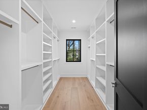 627 Hine Street SE, Vienna VA 22180