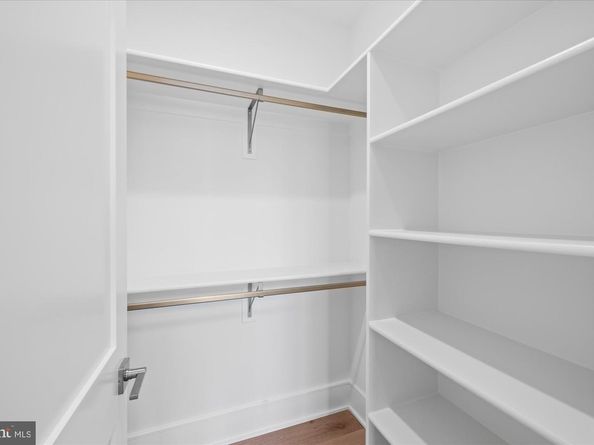 627 Hine Street SE, Vienna VA 22180