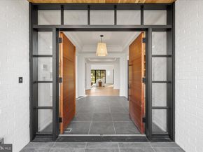 627 Hine Street SE, Vienna VA 22180