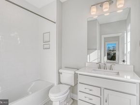 6607 29TH Street N, Arlington VA 22213