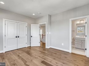 6607 29TH Street N, Arlington VA 22213