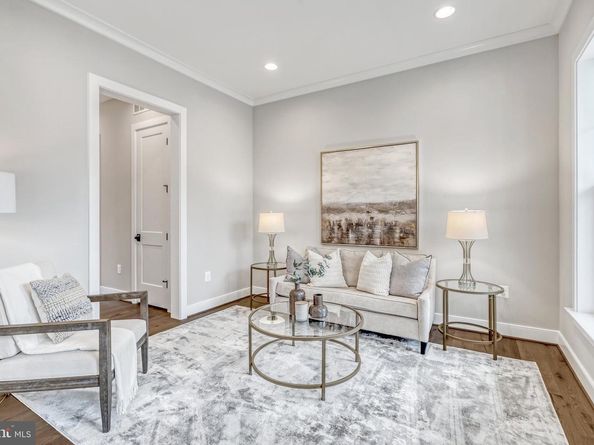 6607 29TH Street N, Arlington VA 22213