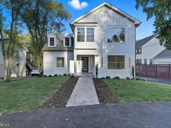 2919 Fairhill Road