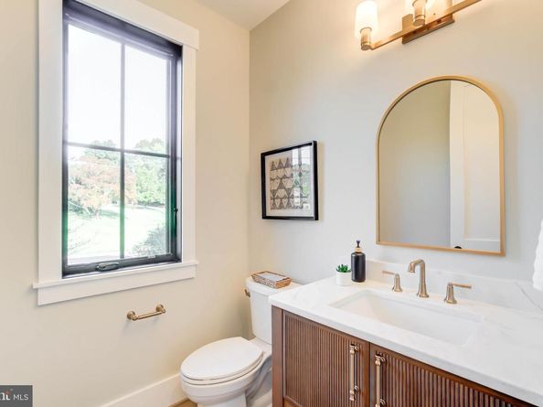 1806 Dumbarton Street, Mclean VA 22101