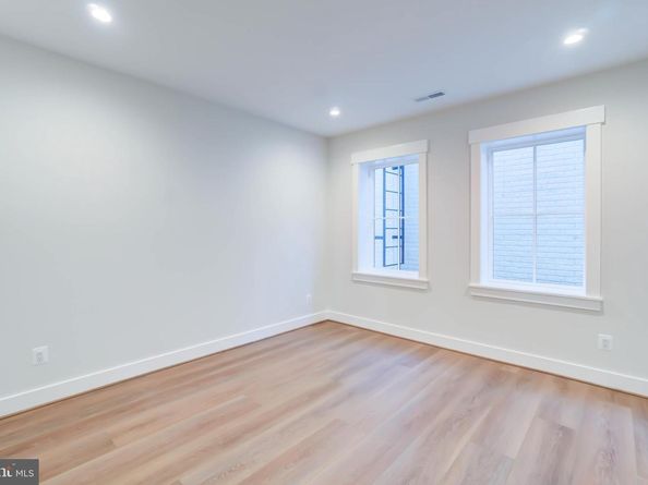 1806 Dumbarton Street, Mclean VA 22101