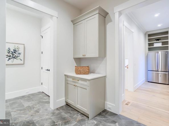 1806 Dumbarton Street, Mclean VA 22101