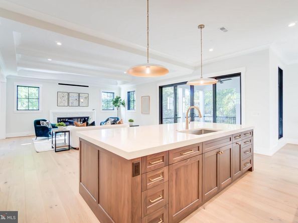 1806 Dumbarton Street, Mclean VA 22101