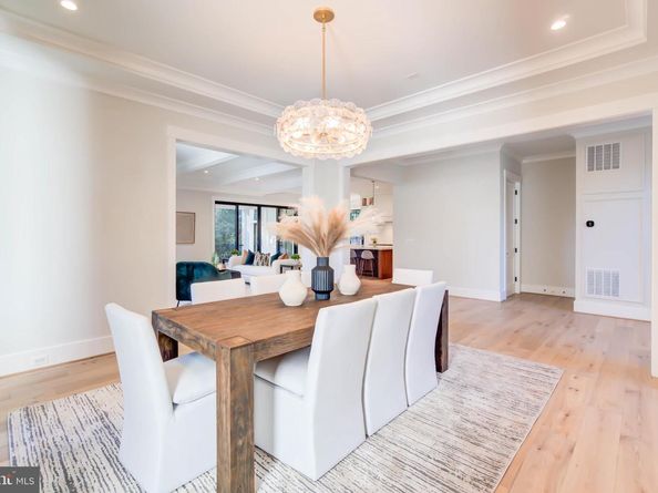 1806 Dumbarton Street, Mclean VA 22101