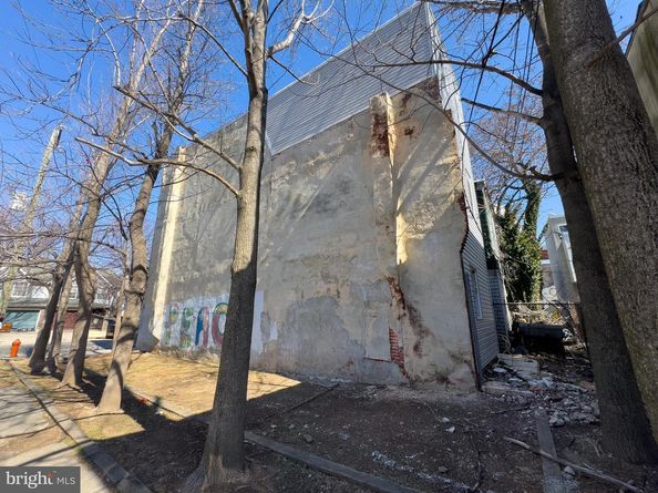 2812 W Susquehanna Avenue, Philadelphia PA 19121