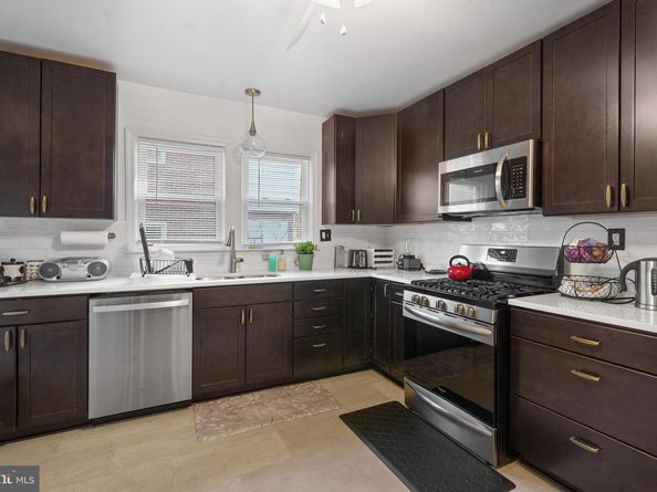 2211 32nd Place SE, Washington DC 20020