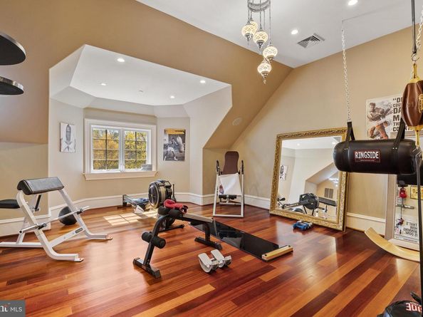 1045 Waverly Road, Gladwyne PA 19035