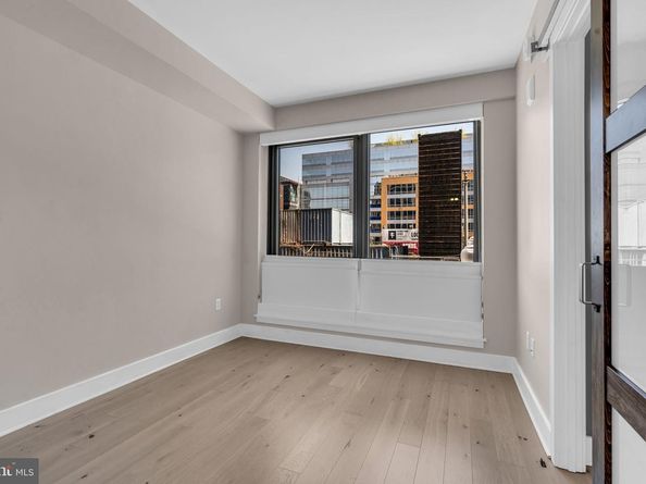 1211 Van Street SE TH1F, Washington DC 20003