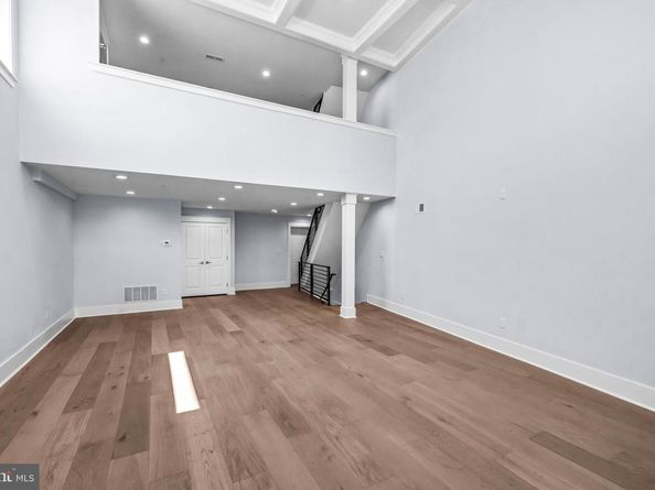 308 Fountain Street, Philadelphia PA 19128
