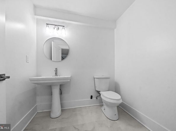 308 Fountain Street, Philadelphia PA 19128