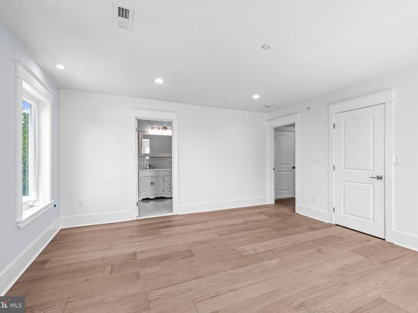 308 Fountain Street, Philadelphia PA 19128