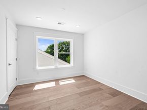 308 Fountain Street, Philadelphia PA 19128