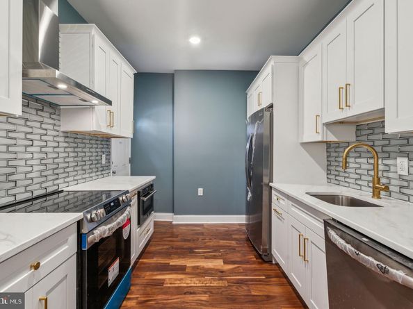 1125 S 55TH Street, Philadelphia PA 19143