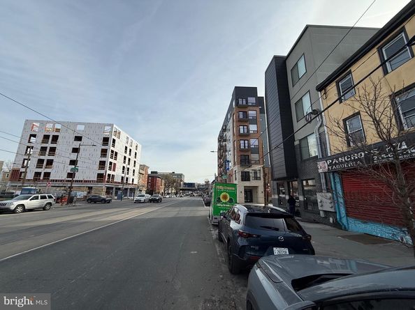 152 W Girard Avenue, Philadelphia PA 19123