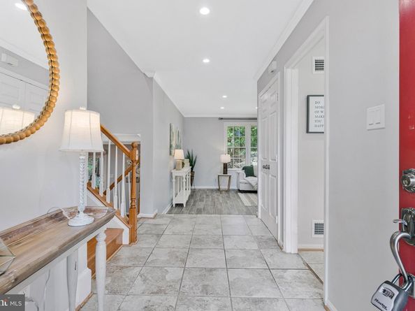 1526 Laurel Hill Road, Vienna VA 22182