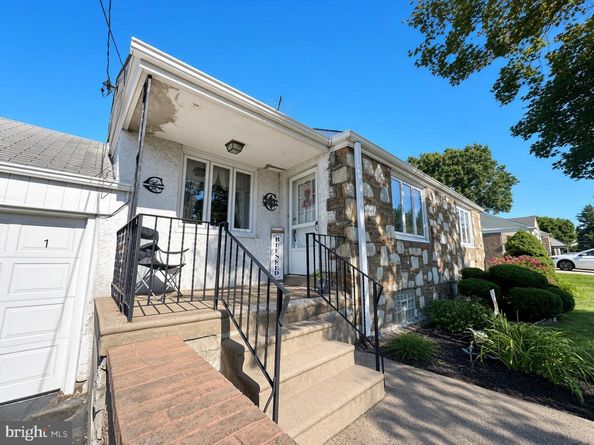 1111 Welsh Road, Philadelphia PA 19115