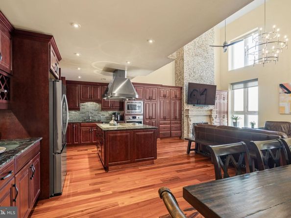 802 Locust Street PENTHOUSE, Philadelphia PA 19107
