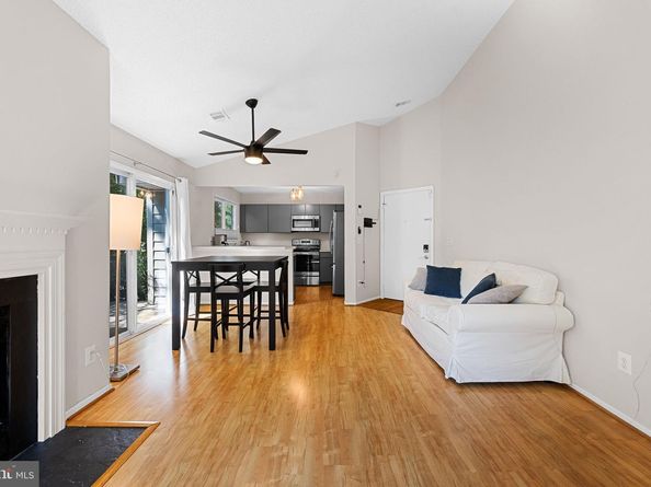 11743 Summerchase Circle B, Reston VA 20194