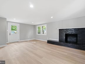 706 S Dogwood Court, Sterling VA 20164